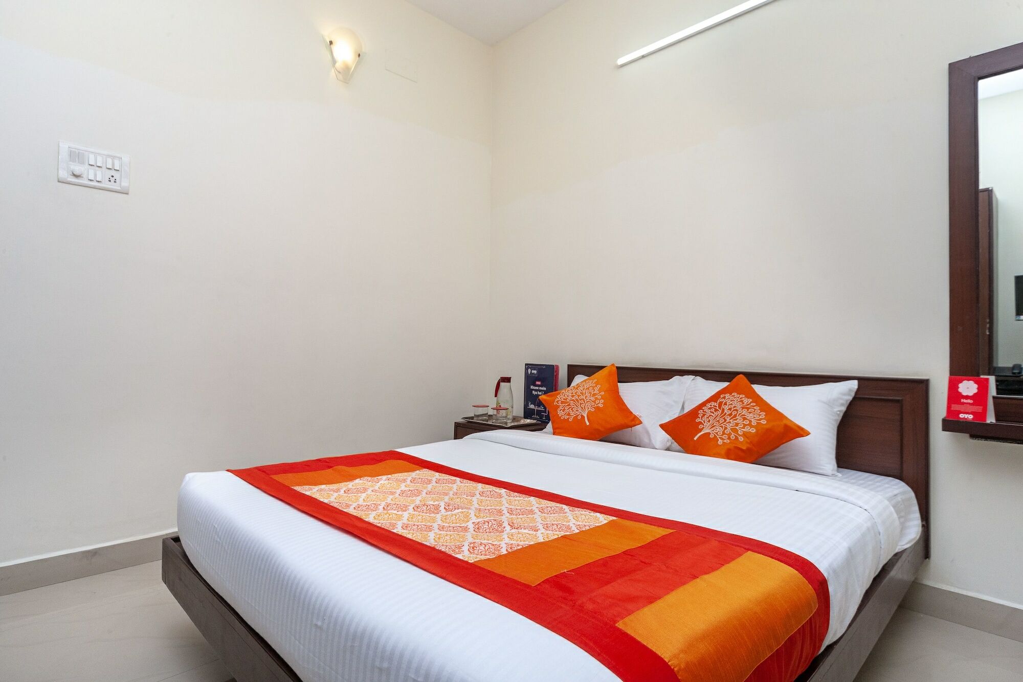 Oyo 22019 Skye Service Apartments Chennai Exterior foto